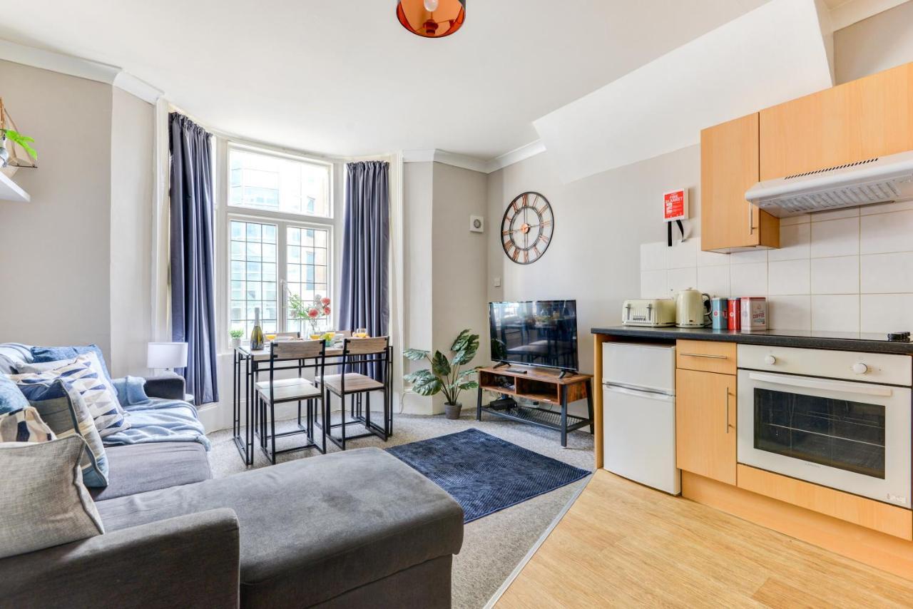 2 Bedroom Apartment - Queens Square Flat 1 Hove Buitenkant foto